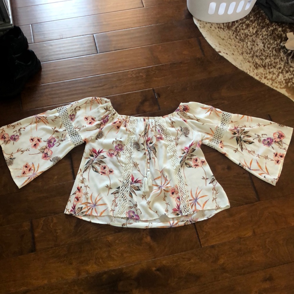 Gilli Off The Shoulder Top